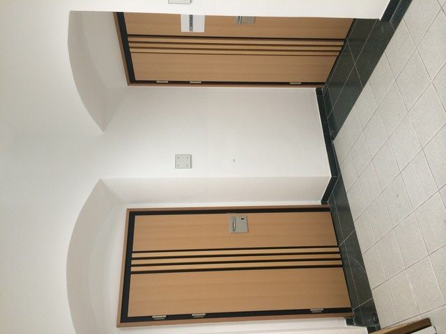 adolf-pichler-platz-gymnasium, innsbruck, klassenzimmertueren, holztuere, historisch
