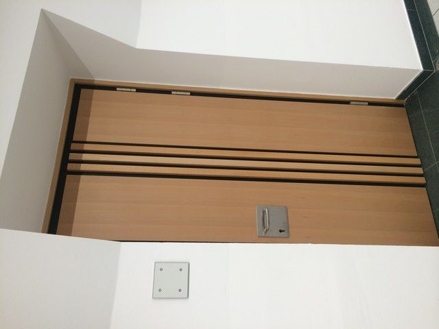 adolf-pichler-platz-gymnasium, innsbruck, klassenzimmertueren, holztuere, vollholz