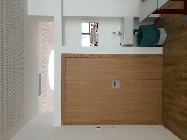 adolf-pichler-platz-gymnasium, innsbruck, klassenzimmertueren, holztuere, schulklasse